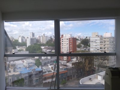 Apartamento ID.350/Alquiler-monoambiente-en-Parque-Batlle-con-vistas-despejadas,-al-mar-y-a-al-parque. - Alquiler monoambiente en Parque Batlle con vistas despejadas, al mar y a al parque.