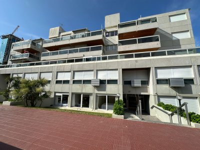 Apartamento ID.369/Apartamento-en-Venta-en-la-Península-de-Punta-del-Este - Apartamento en Venta en la Península de Punta del Este
