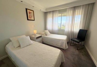 Apartamento ID.1516 - Apartamento en venta en Casino Tower, Punta del Este.