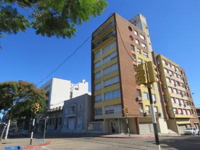 Apartamento ID.541 - Apartamento en venta en el centro de Salto.