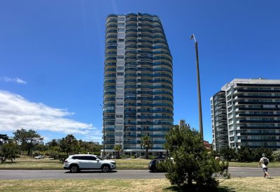 Apartamento ID.1516 - Apartamento en venta en Casino Tower, Punta del Este.