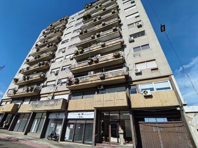 Apartamento ID.900/Apartamento-en-venta-en-el-centro-de-Salto - Apartamento en venta en el centro de Salto
