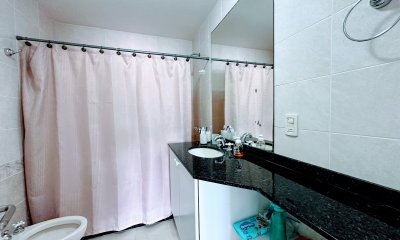 Budapest Esq. Av. Roosevelt - Edificio Amadeus