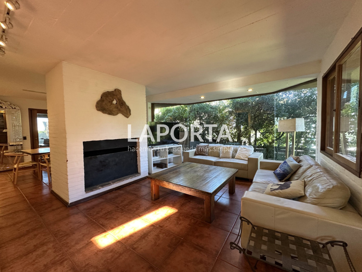 Casa ID.1265/Venta-de-casa-en-La-Barra-a-100-metros-de-playa-Montoya - Venta de casa en La Barra a 100 metros de playa Montoya