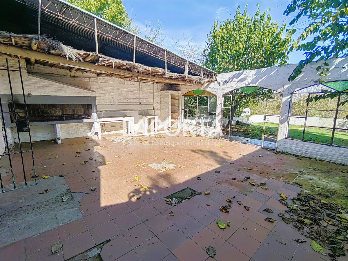 Casa ID.919/Casa-en-venta-y-alquiler-en-zona-centro-de-Salto - Casa en venta y alquiler en zona centro de Salto