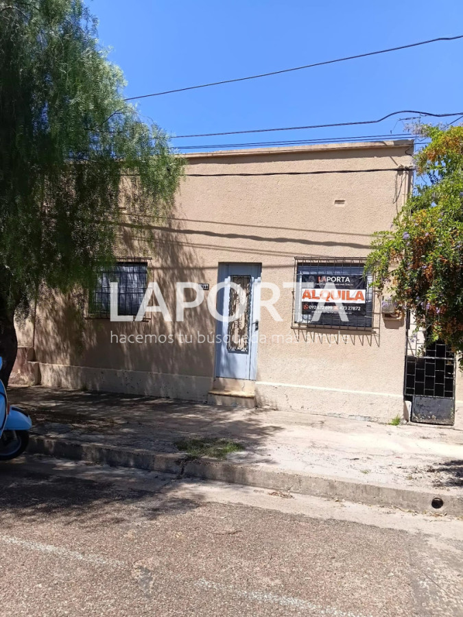 Casa ID.1614/Casa-en-alquilar-en-zona-cerro - Casa en alquilar en zona cerro