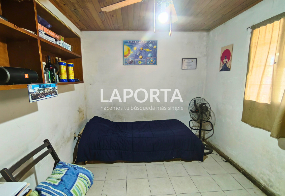 Casa ID.1425/Casa-en-venta-a-pocas-cuadras-del-shopping,-Salto. - Casa en venta a pocas cuadras del shopping, Salto.