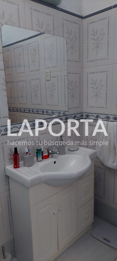 Casa ID.655/Casa-en-venta-en-zona-centro,-cerca-de-universidades-en-Salto - Casa en venta en zona centro, cerca de universidades en Salto
