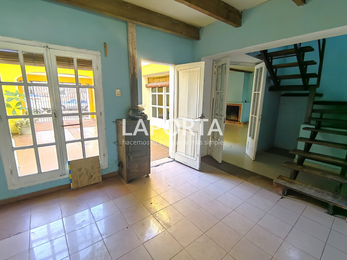 Casa ID.919/Casa-en-venta-y-alquiler-en-zona-centro-de-Salto - Casa en venta y alquiler en zona centro de Salto