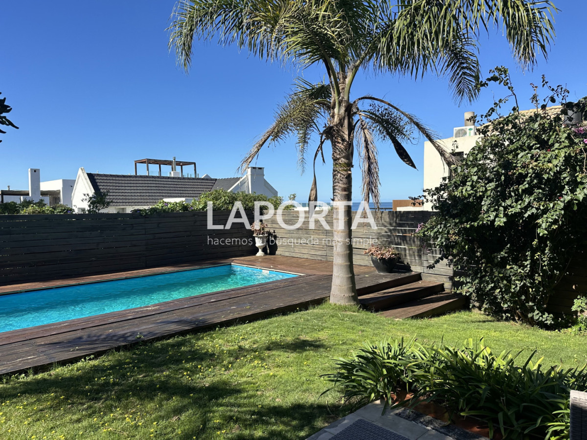 Casa ID.1265/Venta-de-casa-en-La-Barra-a-100-metros-de-playa-Montoya - Venta de casa en La Barra a 100 metros de playa Montoya