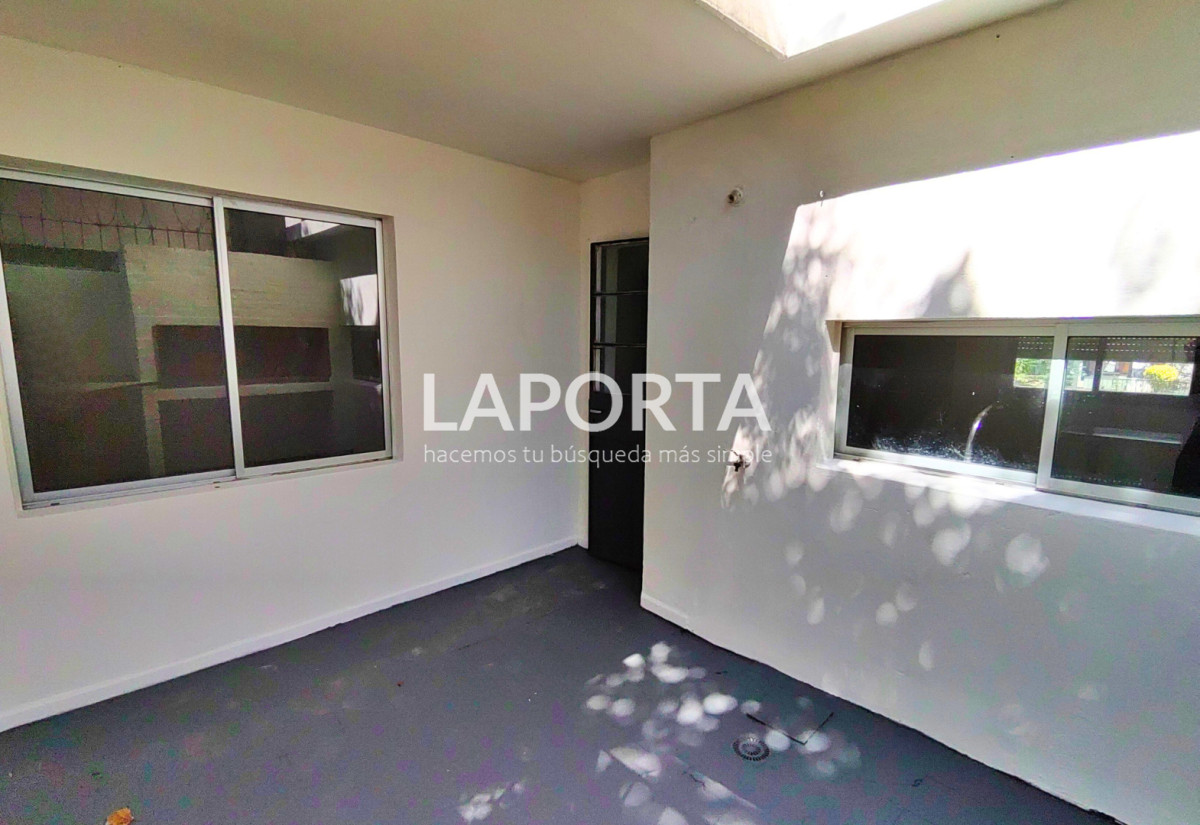 Casa ID.1528/Casa-en-venta-en-zona-Cerro,-Salto. - Casa en venta en zona Cerro, Salto.