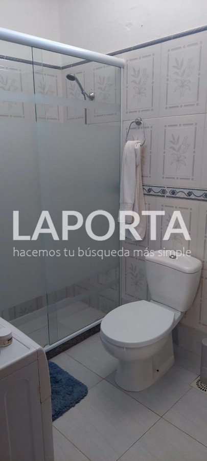 Casa ID.655/Casa-en-venta-en-zona-centro,-cerca-de-universidades-en-Salto - Casa en venta en zona centro, cerca de universidades en Salto
