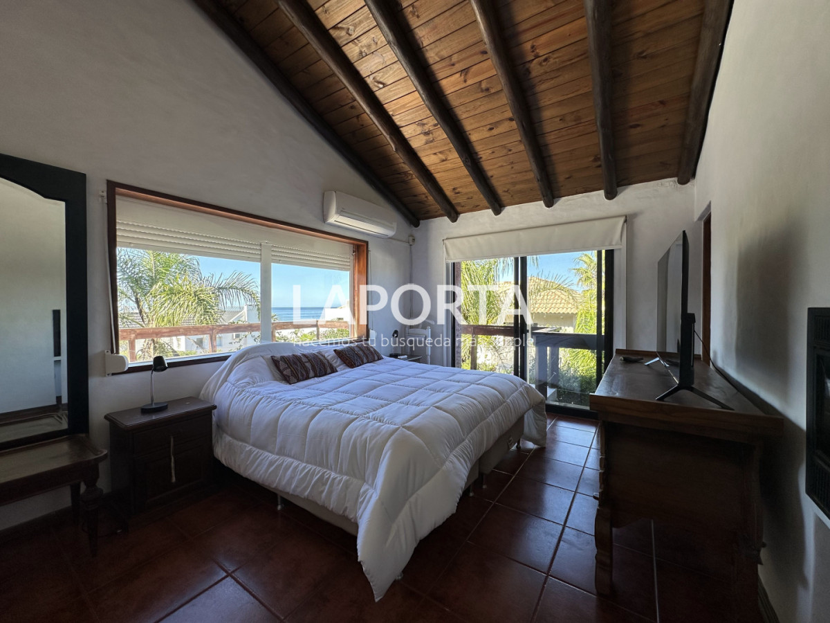 Casa ID.1265/Venta-de-casa-en-La-Barra-a-100-metros-de-playa-Montoya - Venta de casa en La Barra a 100 metros de playa Montoya