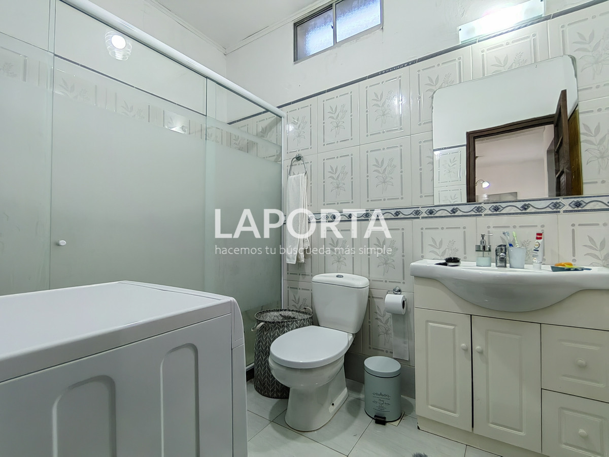 Casa ID.655/Casa-en-venta-en-zona-centro,-cerca-de-universidades-en-Salto - Casa en venta en zona centro, cerca de universidades en Salto