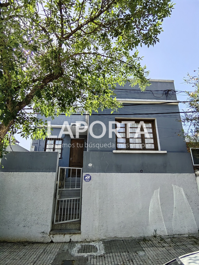 Casa ID.655/Casa-en-venta-en-zona-centro,-cerca-de-universidades-en-Salto - Casa en venta en zona centro, cerca de universidades en Salto