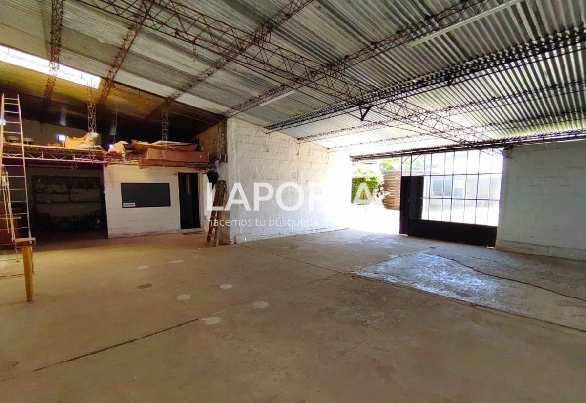 Casa ID.1506/Casa-en-venta-con-amplios-espacios-en-zona-sur-de-Salto. - Casa en venta con amplios espacios en zona sur de Salto.