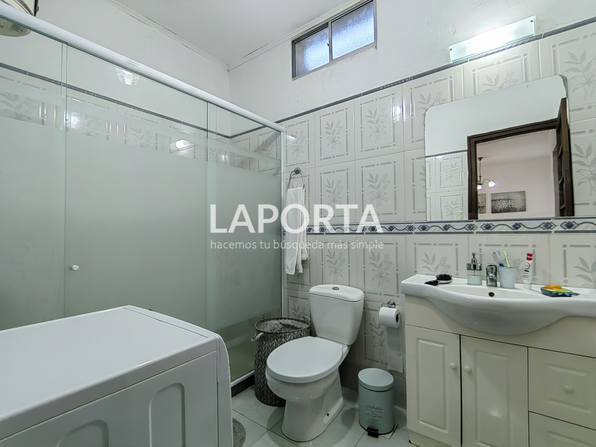 Casa ID.655/Casa-en-venta-en-zona-centro,-cerca-de-universidades-en-Salto - Casa en venta en zona centro, cerca de universidades en Salto