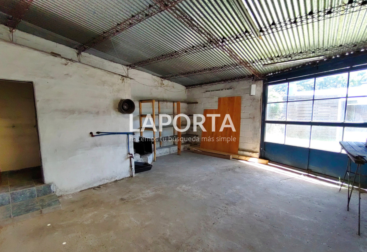 Casa ID.1506/Casa-en-venta-con-amplios-espacios-en-zona-sur-de-Salto. - Casa en venta con amplios espacios en zona sur de Salto.