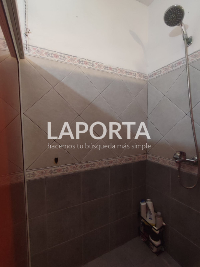 Casa ID.336/Venta-casa-ph-3-dormitorios,-azotea-con-parrillero-en-Brazo-Oriental - Venta casa ph 3 dormitorios, azotea con parrillero en Brazo Oriental