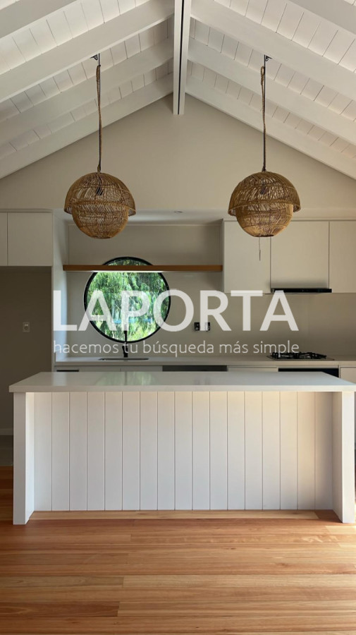 Casa ID.1650/Casa-en-Venta-en-la-Barra,-Punta-del-Este - Casa en Venta en la Barra, Punta del Este