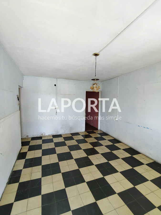 Casa ID.407/Casa-en-venta-en-avenida-principal-de-Salto-Nuevo - Casa en venta en avenida principal de Salto Nuevo