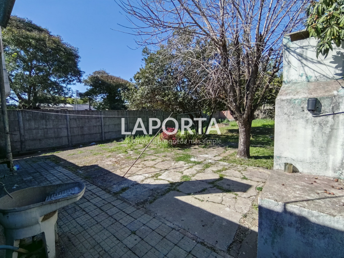 Casa ID.407/Casa-en-venta-en-avenida-principal-de-Salto-Nuevo - Casa en venta en avenida principal de Salto Nuevo