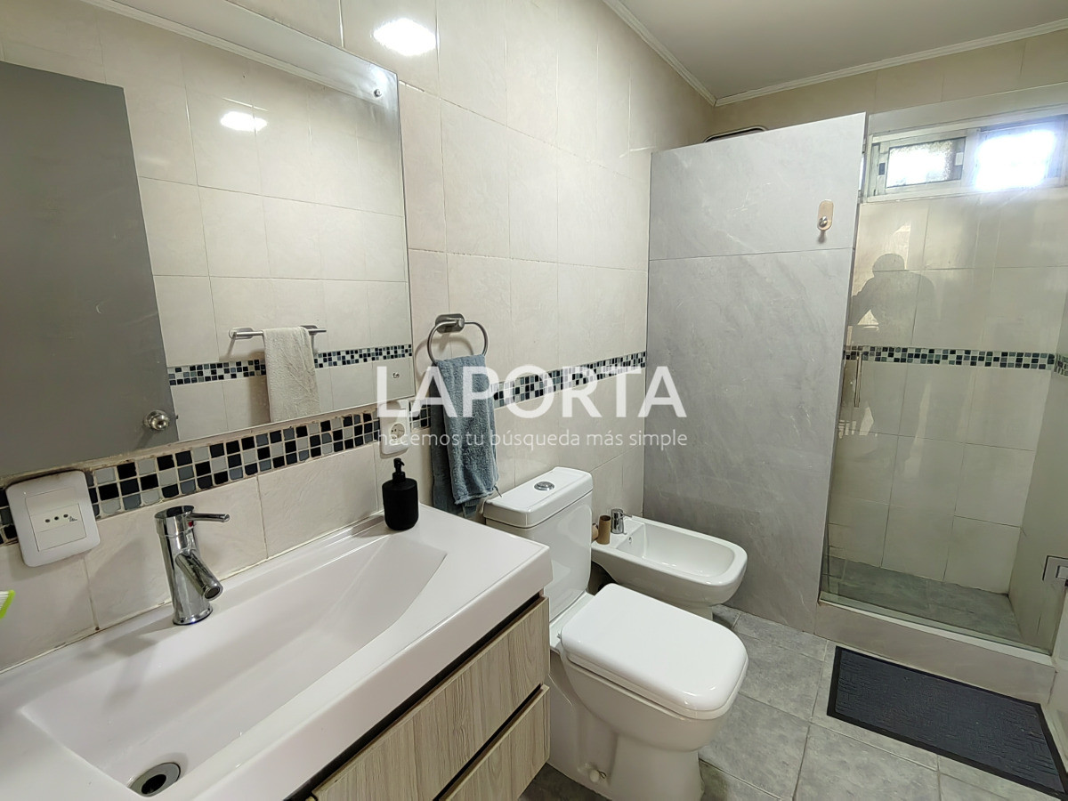 Casa ID.1276/Casa-reciclada-en-venta-en-Salto - Casa reciclada en venta en Salto
