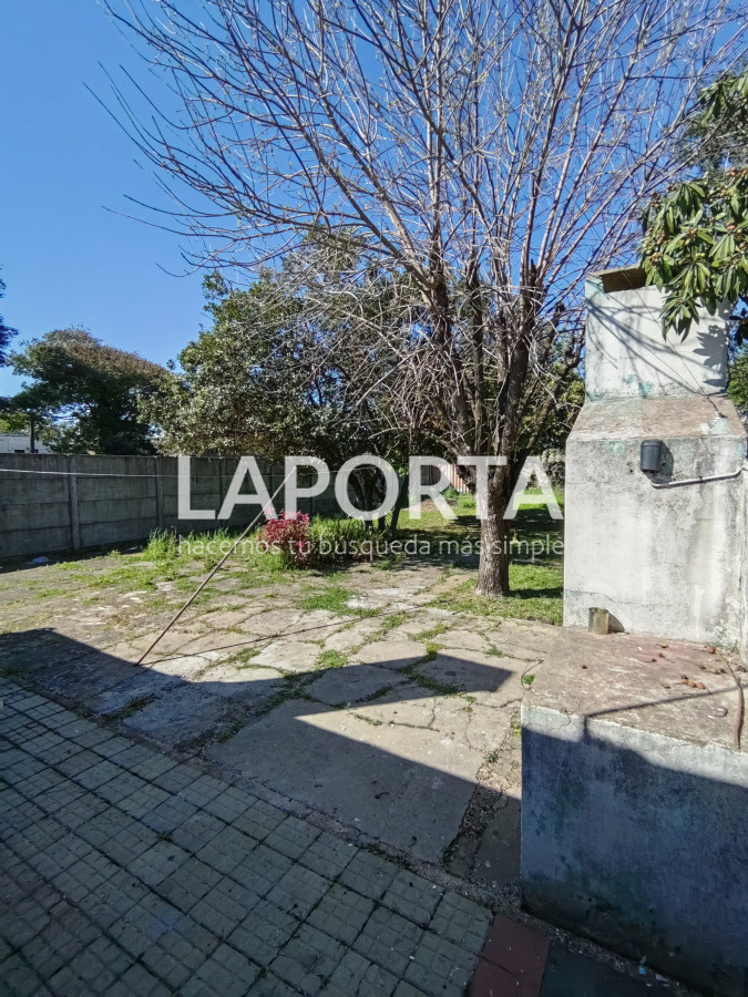 Casa ID.407/Casa-en-venta-en-avenida-principal-de-Salto-Nuevo - Casa en venta en avenida principal de Salto Nuevo