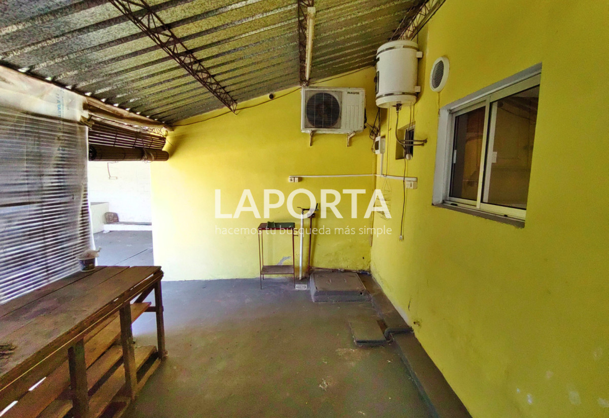 Casa ID.1506/Casa-en-venta-con-amplios-espacios-en-zona-sur-de-Salto. - Casa en venta con amplios espacios en zona sur de Salto.
