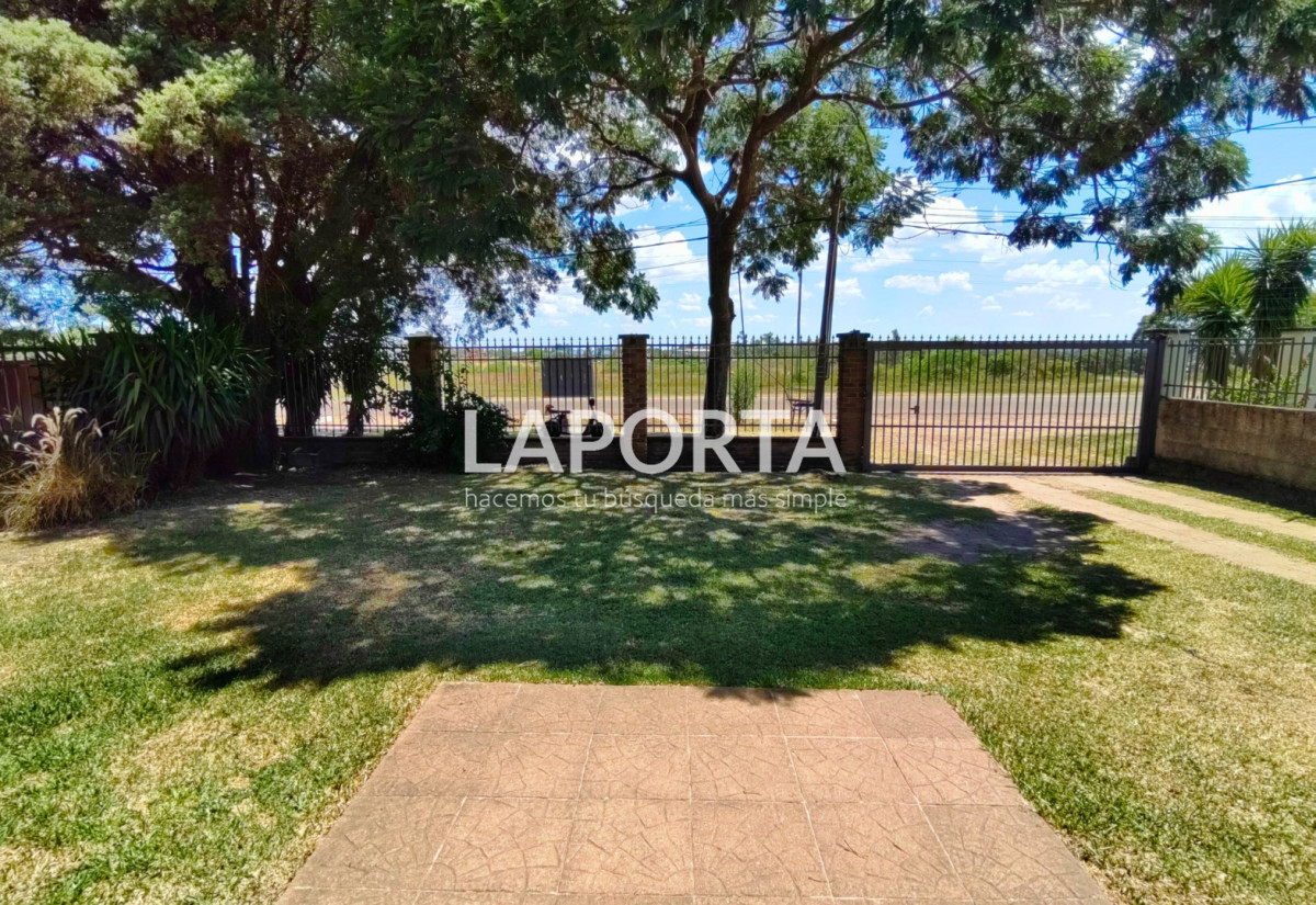 Casa ID.1506/Casa-en-venta-con-amplios-espacios-en-zona-sur-de-Salto. - Casa en venta con amplios espacios en zona sur de Salto.