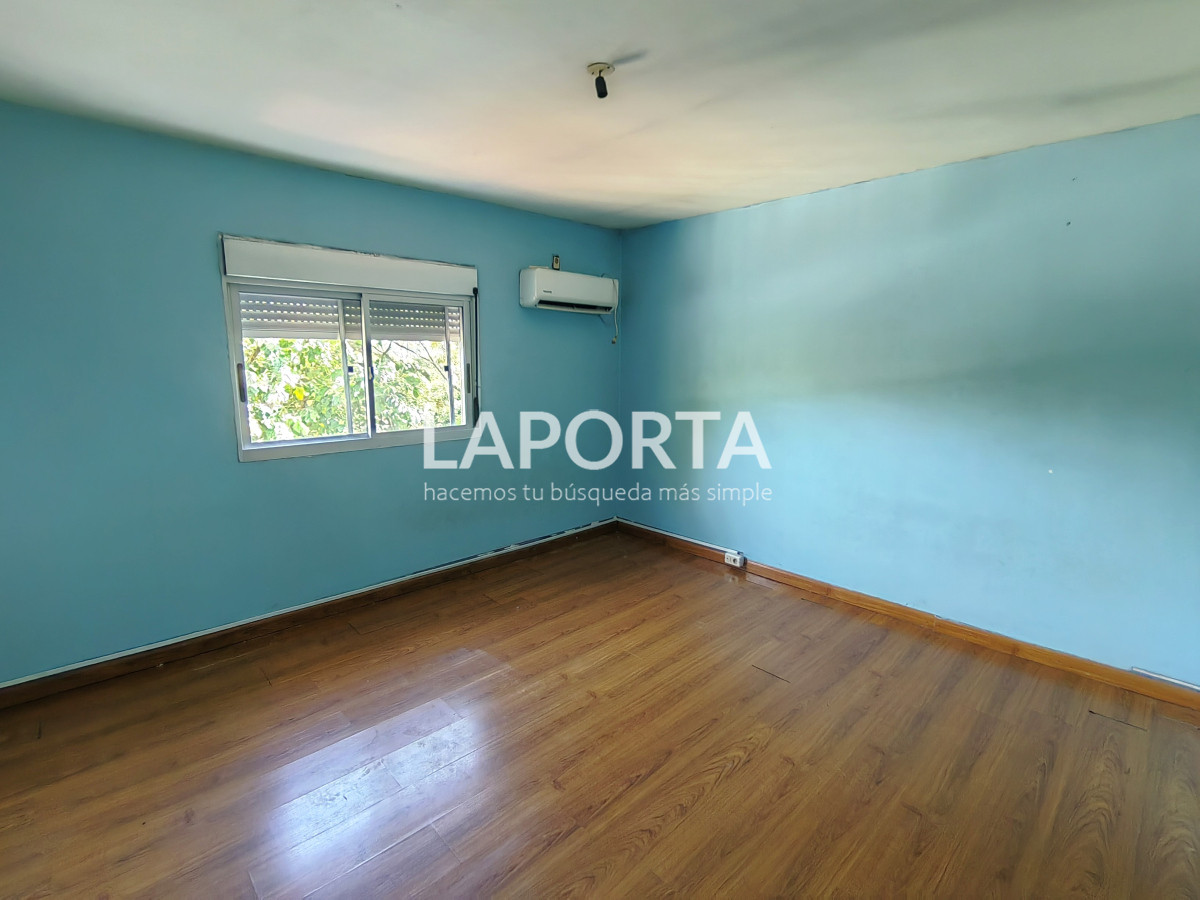 Casa ID.919/Casa-en-venta-y-alquiler-en-zona-centro-de-Salto - Casa en venta y alquiler en zona centro de Salto