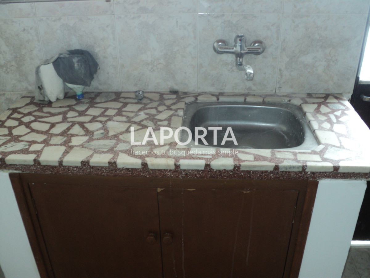 Casa ID.1779/Casa-de-2-dormitorios-en-alquiler-zona-Shopping - Casa de 2 dormitorios en alquiler zona Shopping