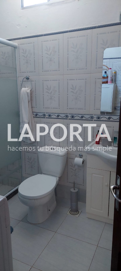 Casa ID.655/Casa-en-venta-en-zona-centro,-cerca-de-universidades-en-Salto - Casa en venta en zona centro, cerca de universidades en Salto