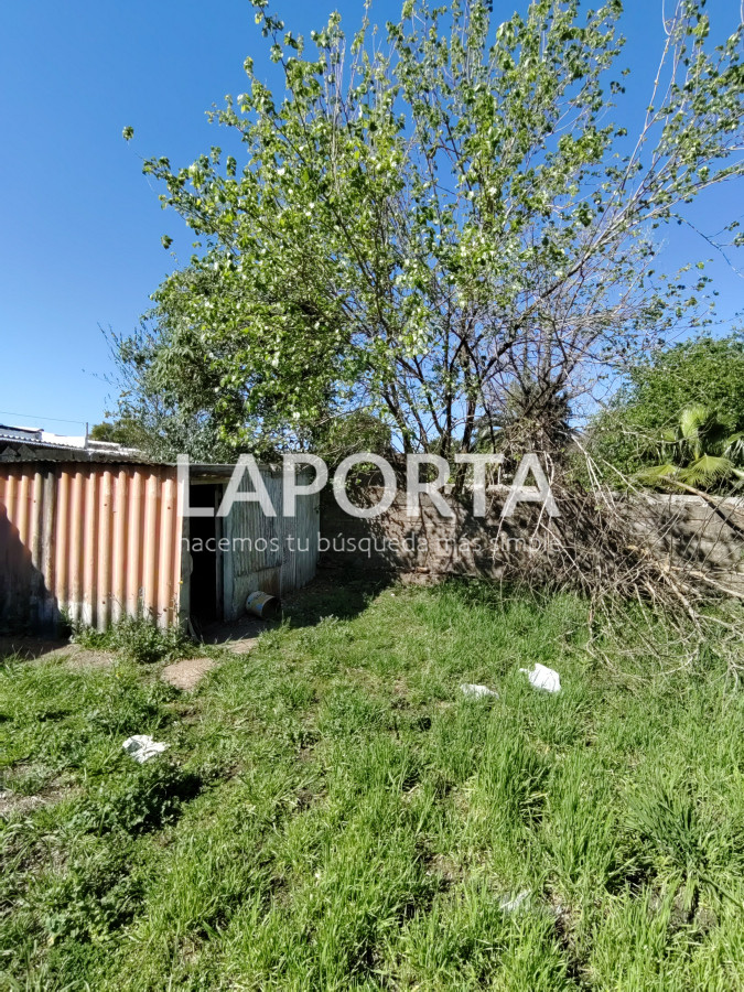 Casa ID.407/Casa-en-venta-en-avenida-principal-de-Salto-Nuevo - Casa en venta en avenida principal de Salto Nuevo