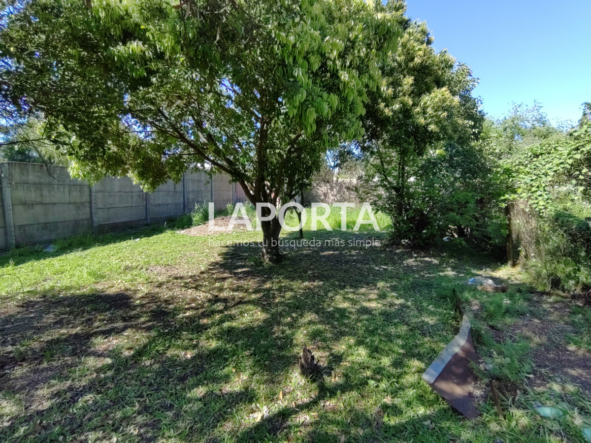 Casa ID.407/Casa-en-venta-en-avenida-principal-de-Salto-Nuevo - Casa en venta en avenida principal de Salto Nuevo