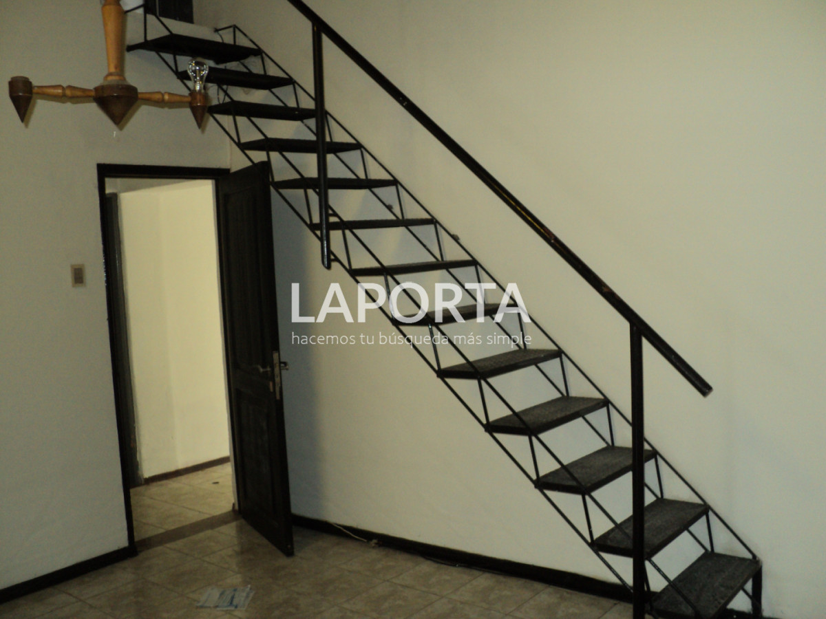 Casa ID.1779/Casa-de-2-dormitorios-en-alquiler-zona-Shopping - Casa de 2 dormitorios en alquiler zona Shopping