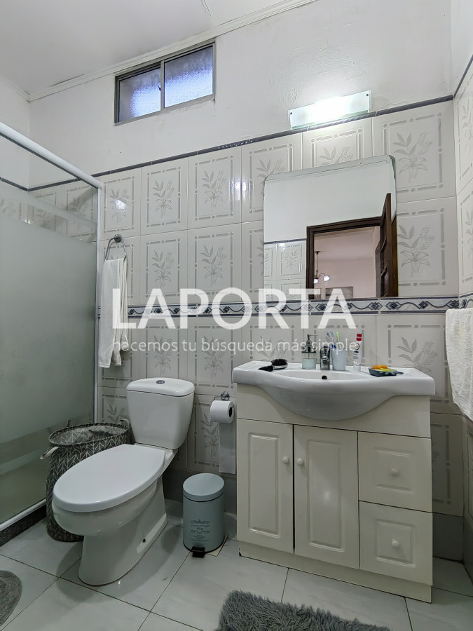Casa ID.655/Casa-en-venta-en-zona-centro,-cerca-de-universidades-en-Salto - Casa en venta en zona centro, cerca de universidades en Salto