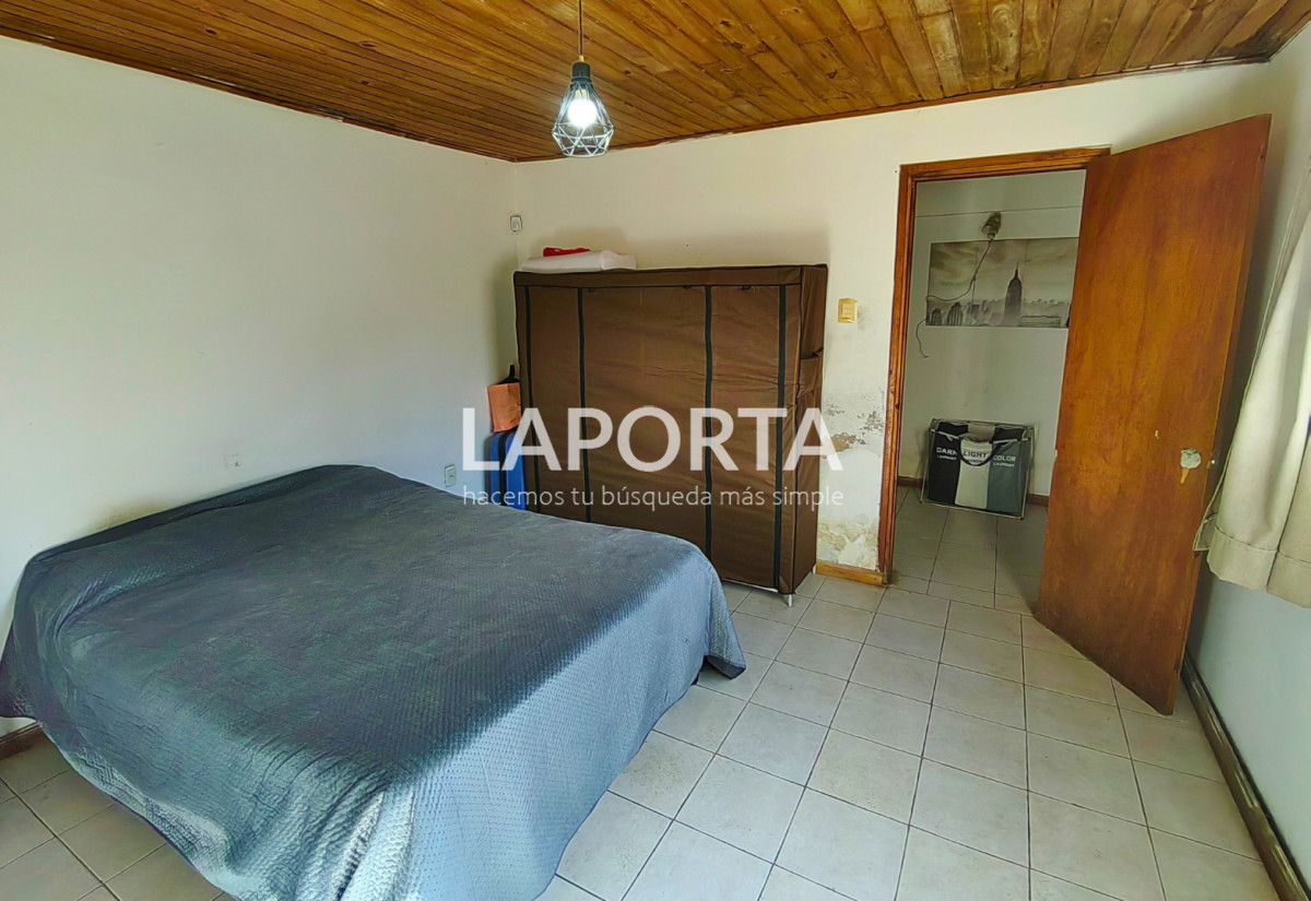 Casa ID.1425/Casa-en-venta-a-pocas-cuadras-del-shopping,-Salto. - Casa en venta a pocas cuadras del shopping, Salto.