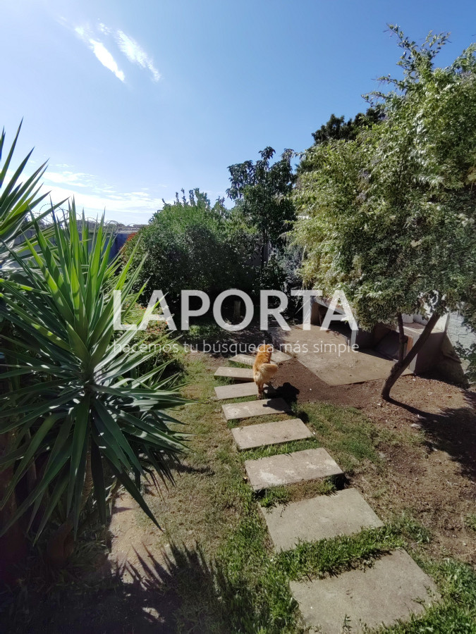 Casa ID.655/Casa-en-venta-en-zona-centro,-cerca-de-universidades-en-Salto - Casa en venta en zona centro, cerca de universidades en Salto