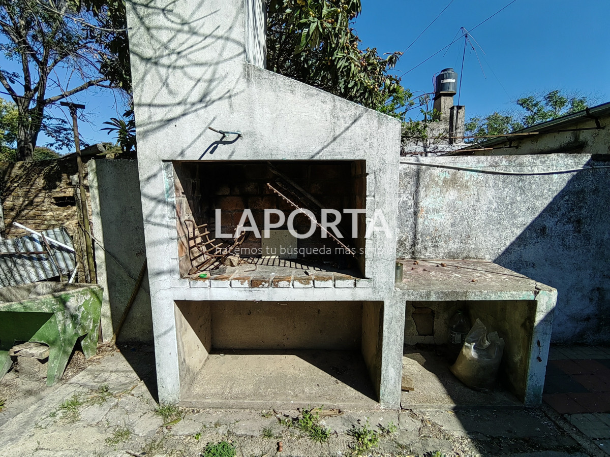 Casa ID.407/Casa-en-venta-en-avenida-principal-de-Salto-Nuevo - Casa en venta en avenida principal de Salto Nuevo