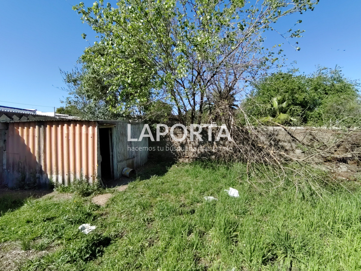 Casa ID.407/Casa-en-venta-en-avenida-principal-de-Salto-Nuevo - Casa en venta en avenida principal de Salto Nuevo