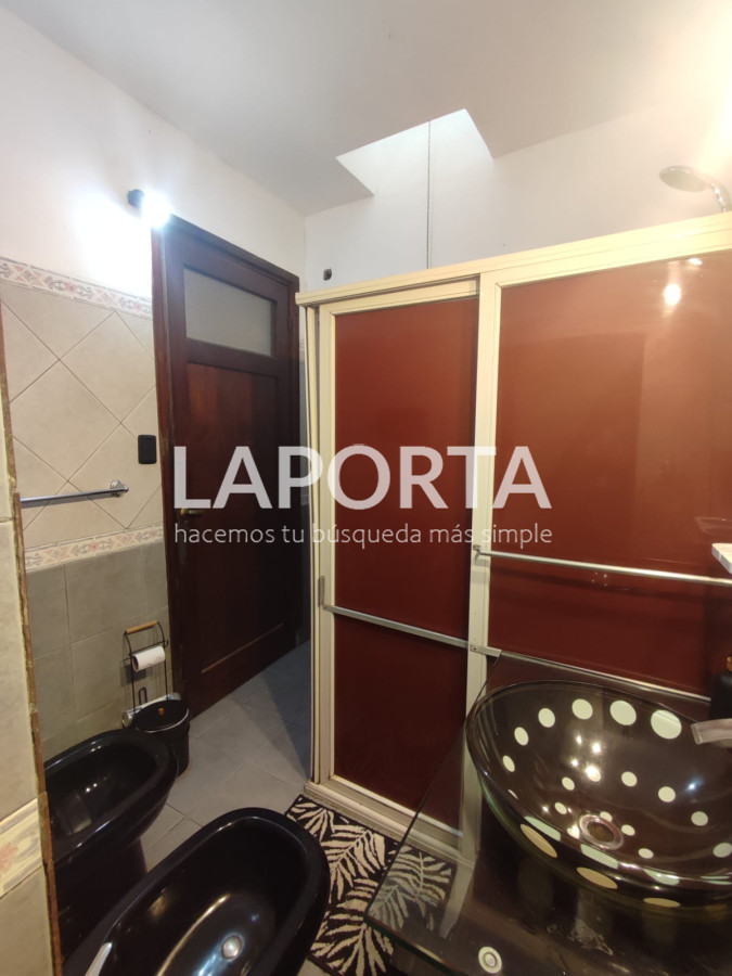 Casa ID.336/Venta-casa-ph-3-dormitorios,-azotea-con-parrillero-en-Brazo-Oriental - Venta casa ph 3 dormitorios, azotea con parrillero en Brazo Oriental