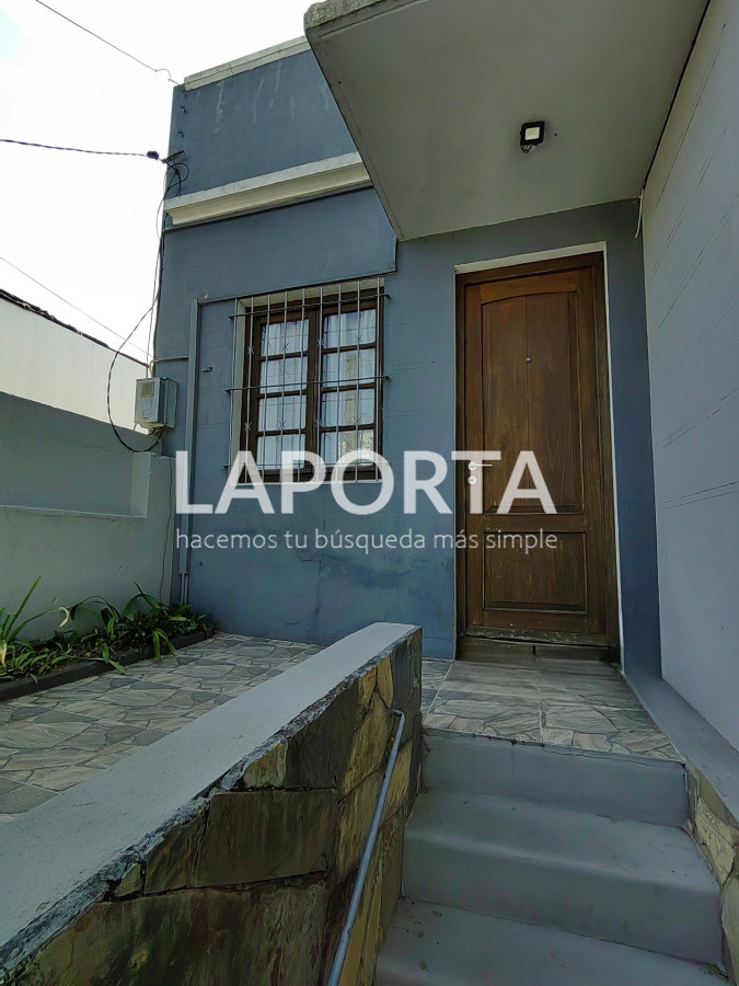 Casa ID.655/Casa-en-venta-en-zona-centro,-cerca-de-universidades-en-Salto - Casa en venta en zona centro, cerca de universidades en Salto