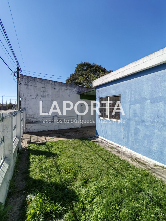 Casa ID.407/Casa-en-venta-en-avenida-principal-de-Salto-Nuevo - Casa en venta en avenida principal de Salto Nuevo