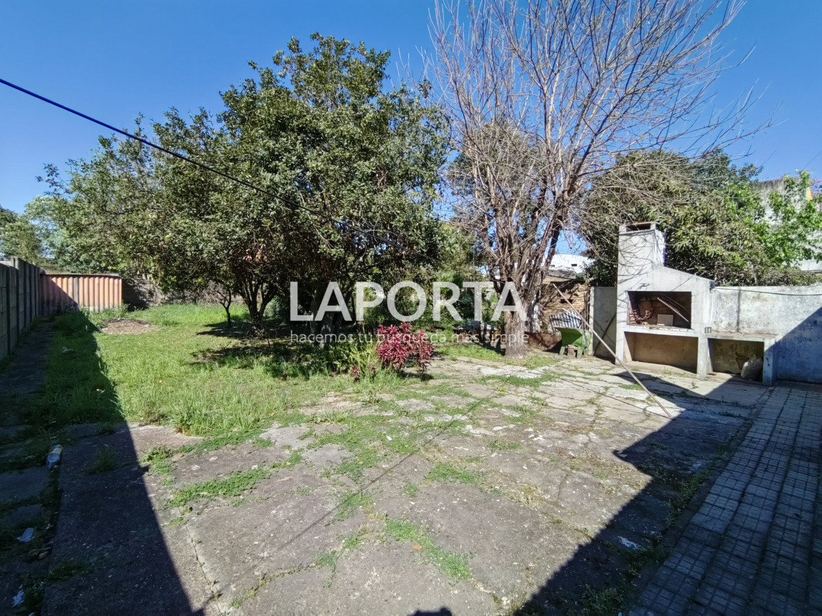 Casa ID.407/Casa-en-venta-en-avenida-principal-de-Salto-Nuevo - Casa en venta en avenida principal de Salto Nuevo
