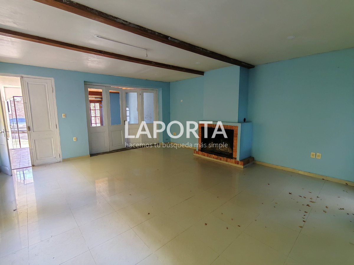 Casa ID.919/Casa-en-venta-y-alquiler-en-zona-centro-de-Salto - Casa en venta y alquiler en zona centro de Salto