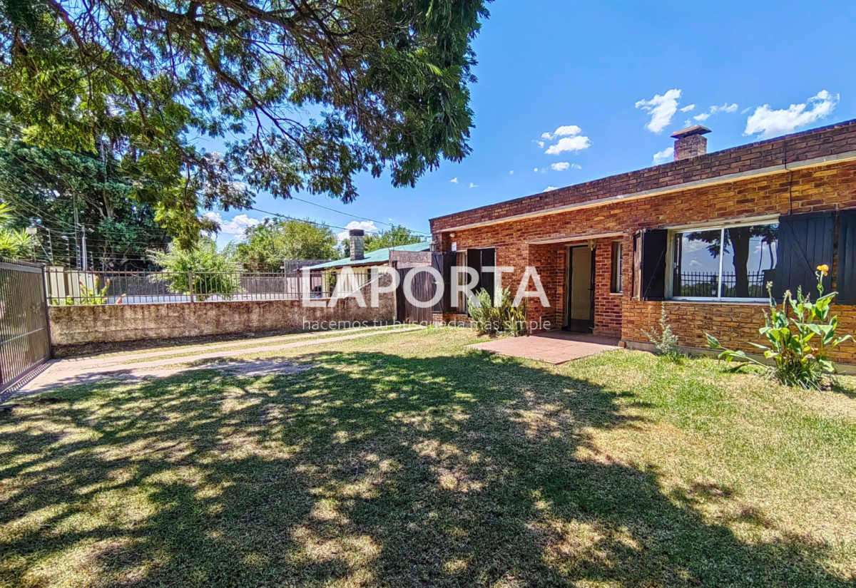 Casa ID.1506/Casa-en-venta-con-amplios-espacios-en-zona-sur-de-Salto. - Casa en venta con amplios espacios en zona sur de Salto.