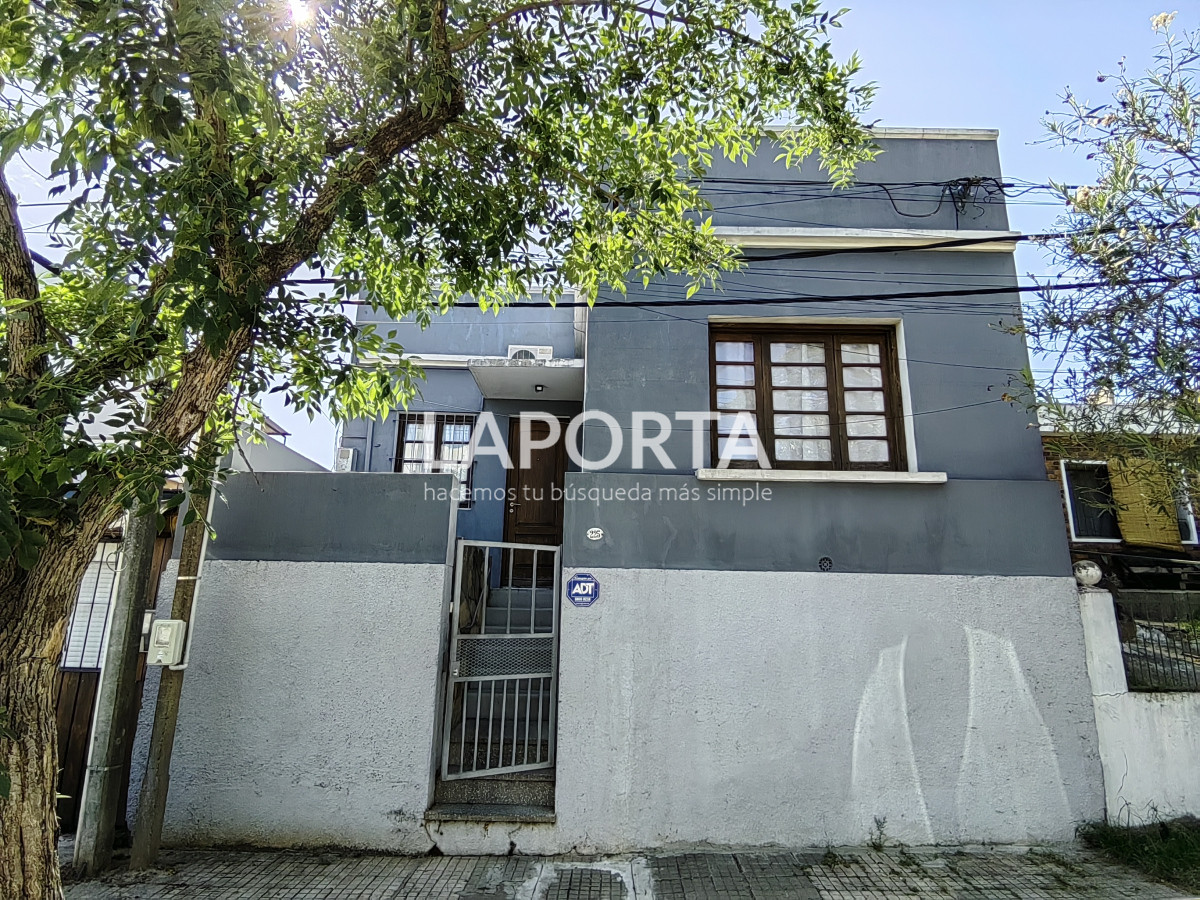 Casa ID.655/Casa-en-venta-en-zona-centro,-cerca-de-universidades-en-Salto - Casa en venta en zona centro, cerca de universidades en Salto