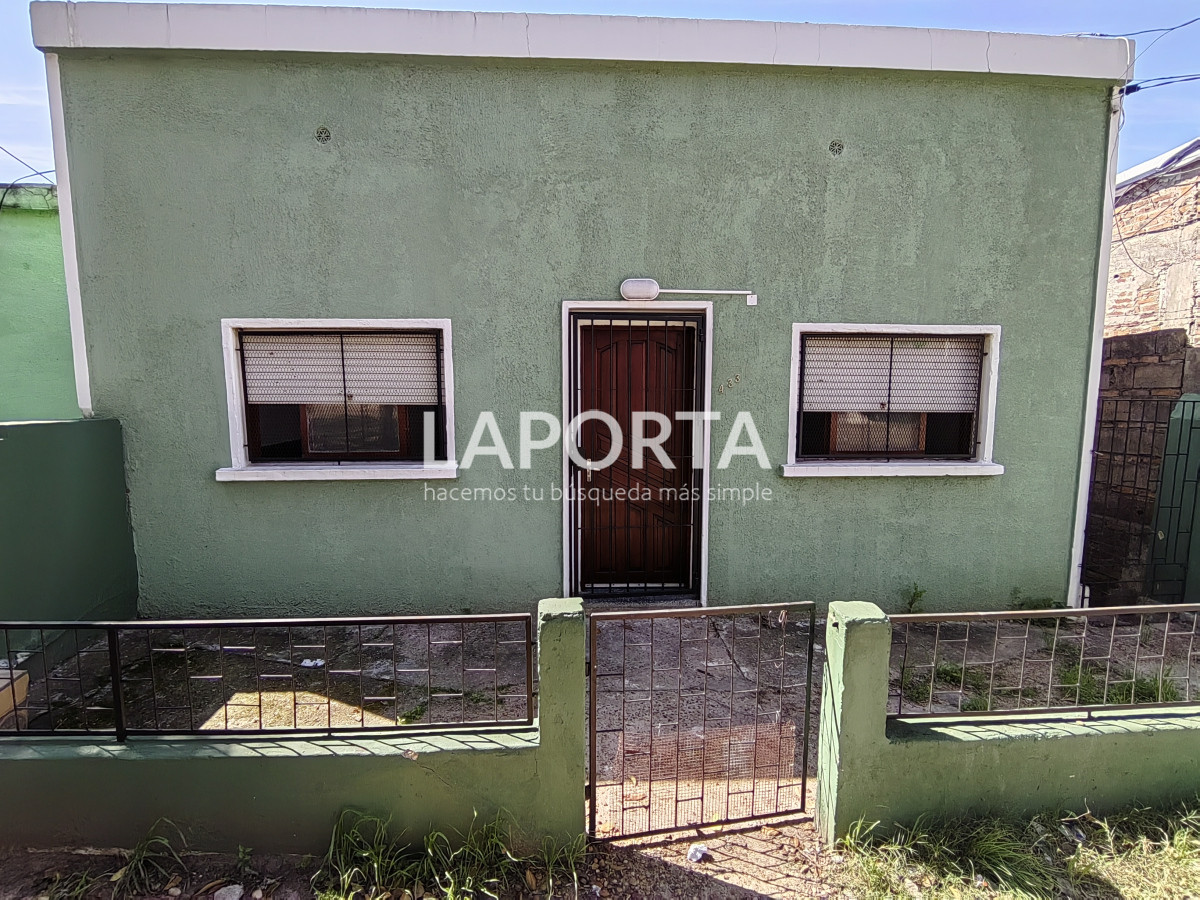 Casa ID.1218/Casa-en-venta-en-B°-Progreso,-Salto - Casa en venta en B° Progreso, Salto
