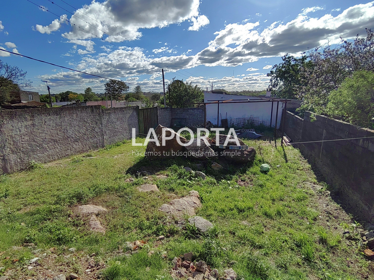 Casa ID.1276/Casa-reciclada-en-venta-en-Salto - Casa reciclada en venta en Salto